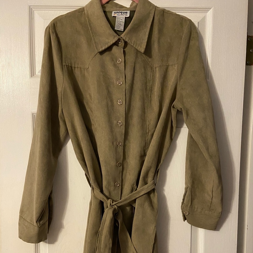 Light weight belted jacket